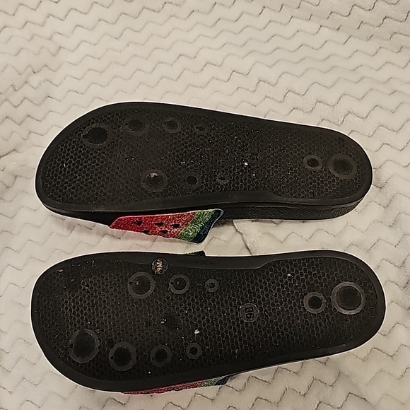 INC watermelon slides - Picture 6 of 7